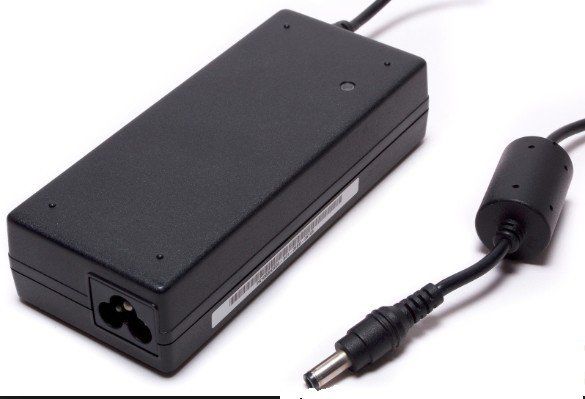 Toshiba Equium U300 Adaptör